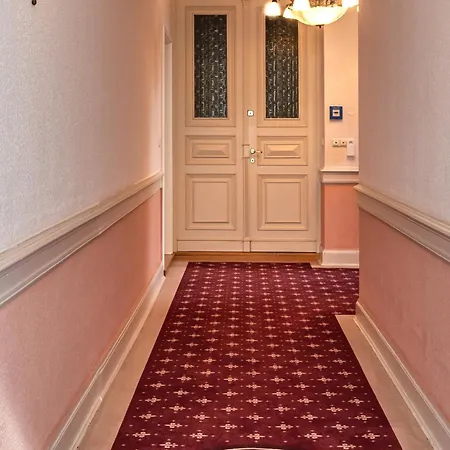 Apartment Vs 14